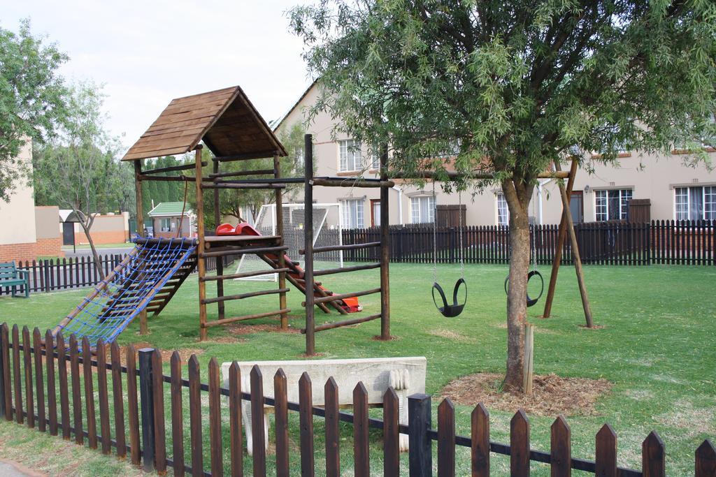 African Eagle Apartments Witfield المظهر الخارجي الصورة